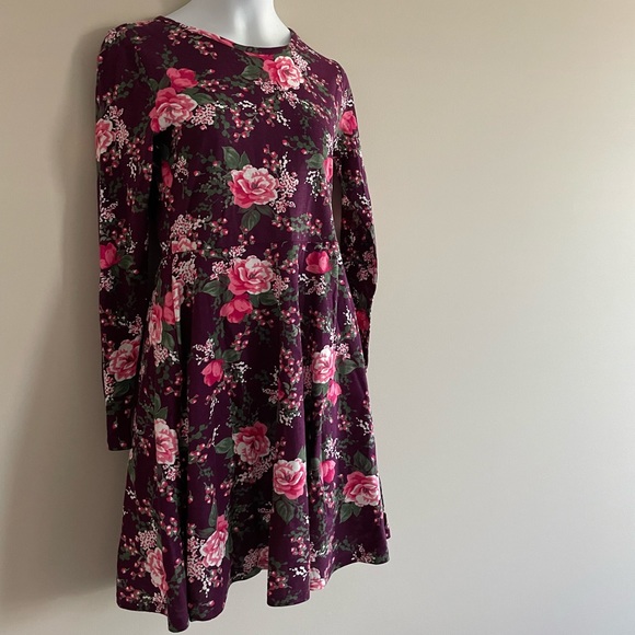 🚨Sold🚨Long Sleeve Floral print Dress size 10–12 - Picture 3 of 4